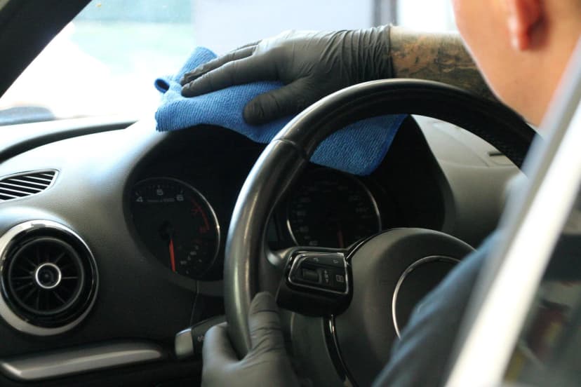 Detailing wnętrza w Opolu – kompleksowa pielęgnacja plastików i tapicerki - auto detailing, korekta lakieru, powłoka ceramiczna